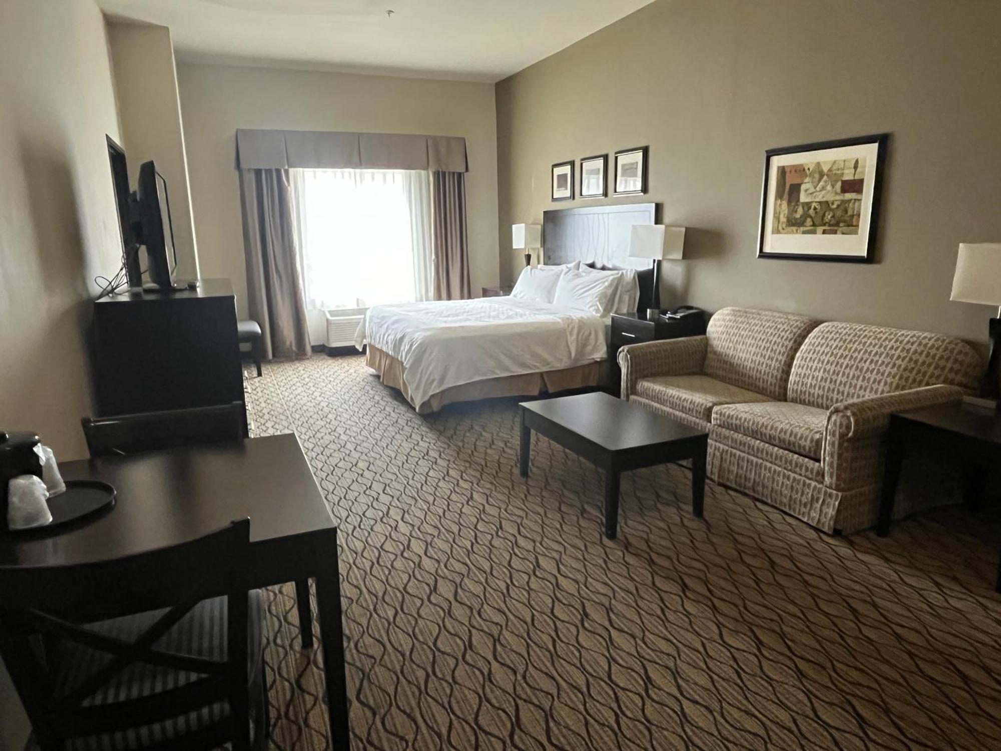 Express & Mimbres Valley By Ihg 3*