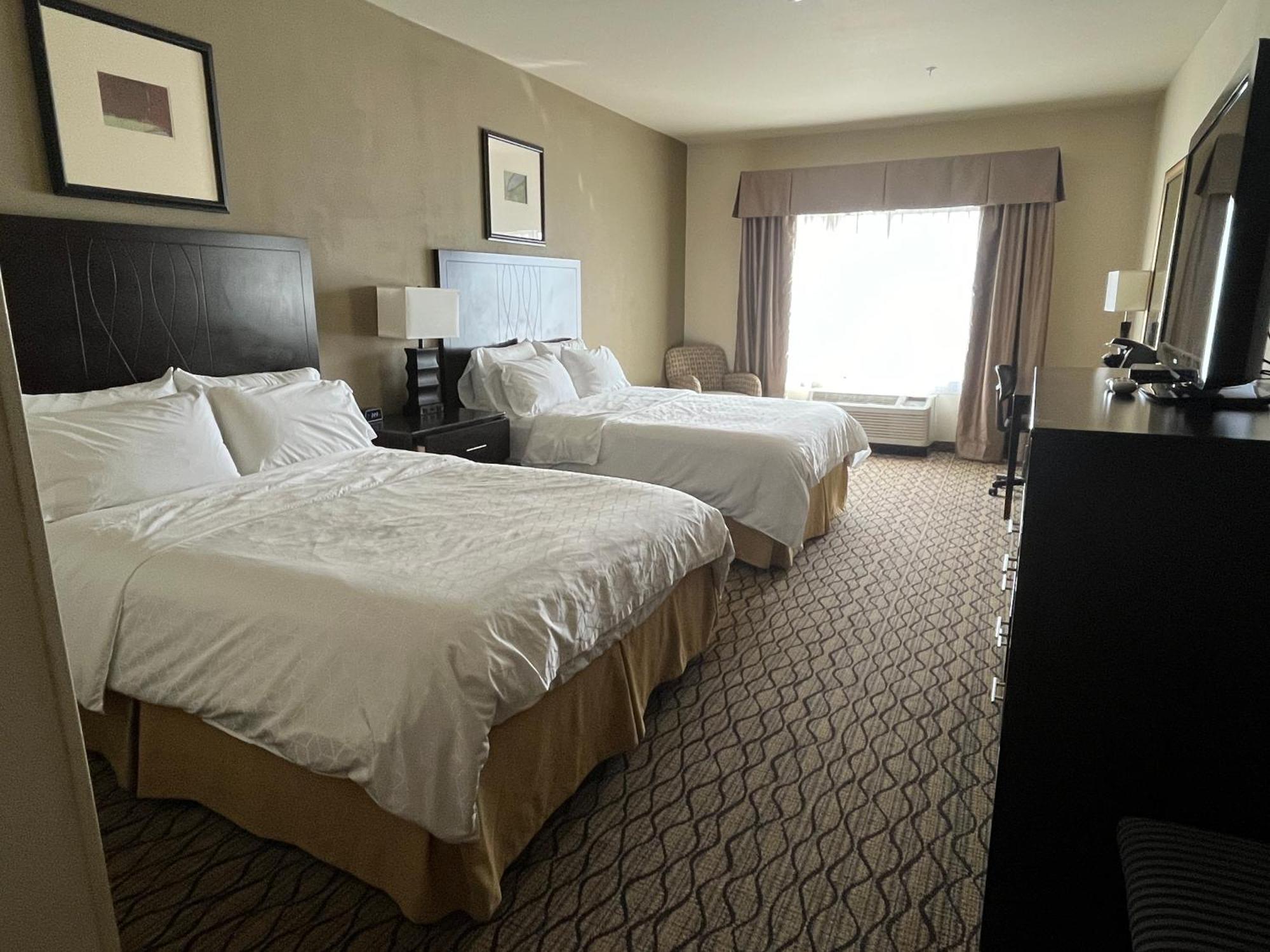 Express & Mimbres Valley By Ihg Hotel Deming