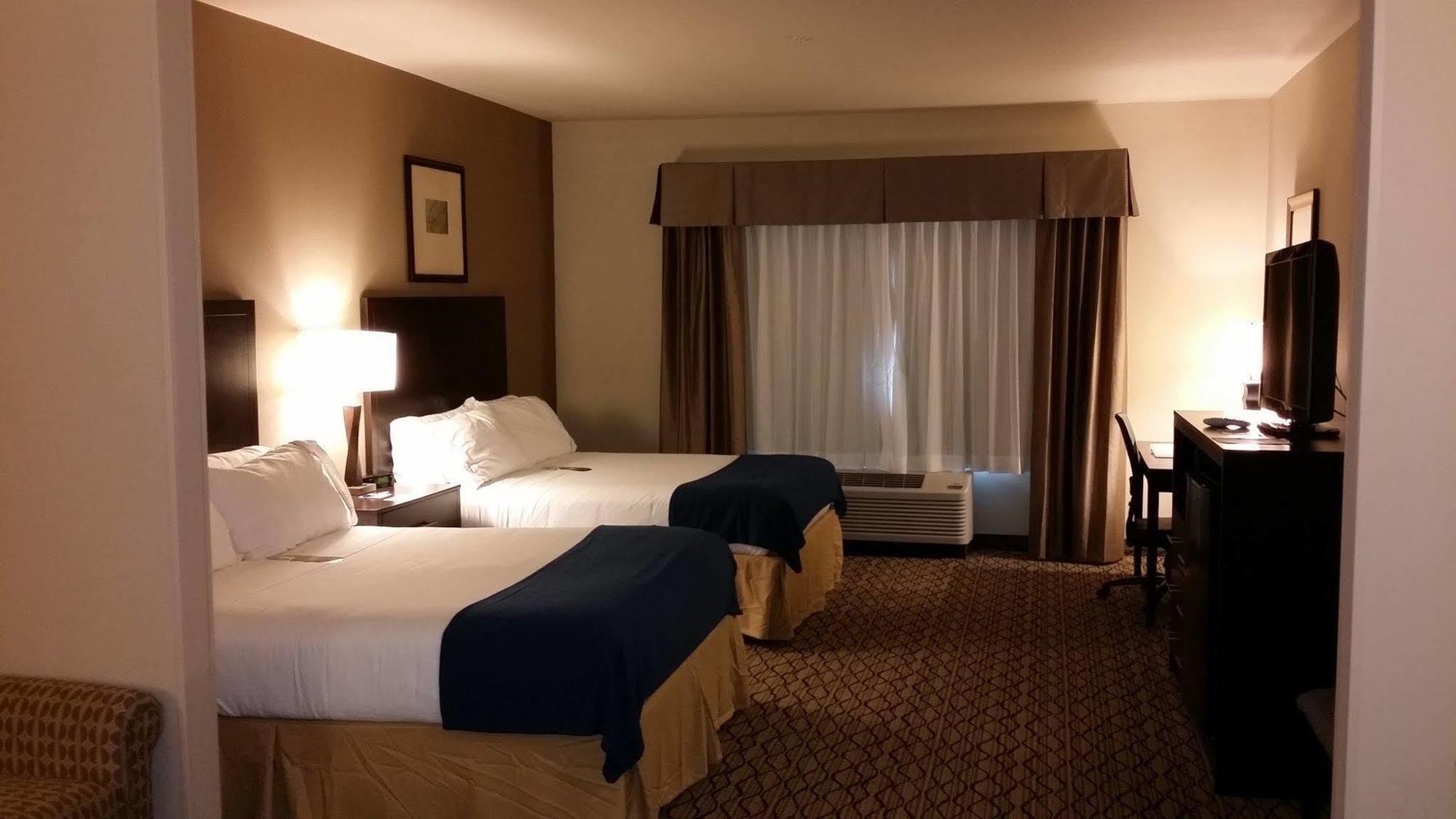 Express & Mimbres Valley By Ihg Hotel 3*